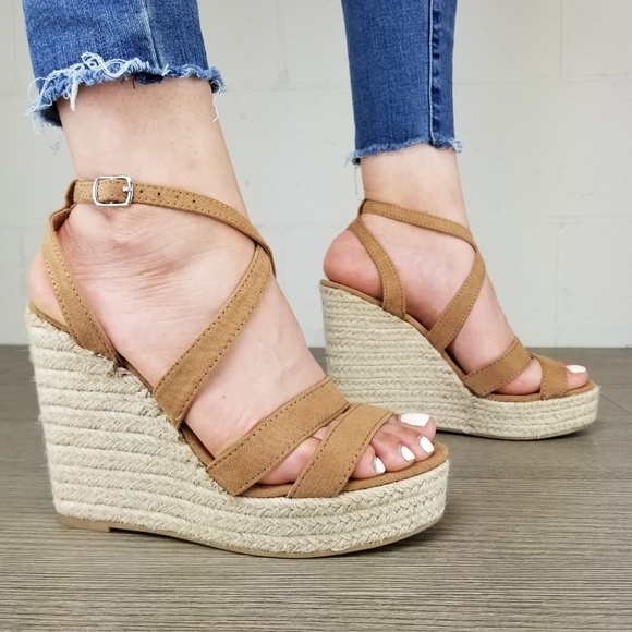 Espadrilles Tan Open Toe Wedge Sandal - Q - Picture 3 of 8